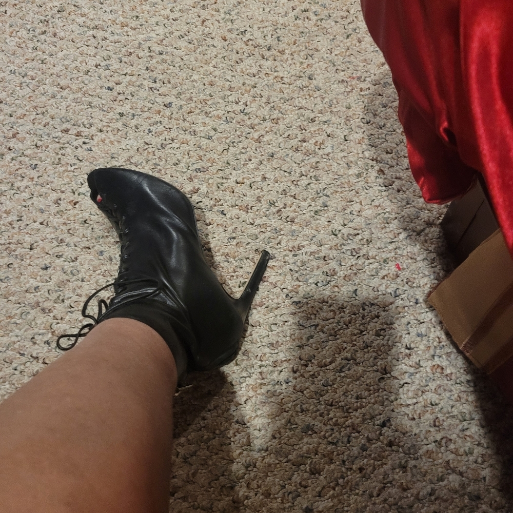 Booties - Picture 5 of 9